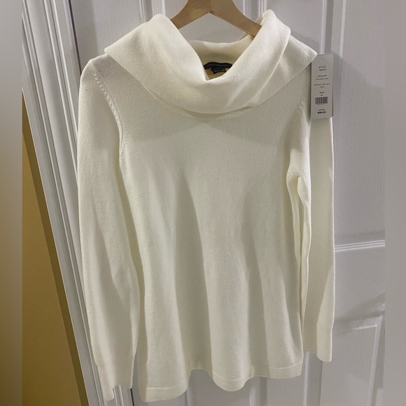White tunic style sweater - Picture 3 of 3
